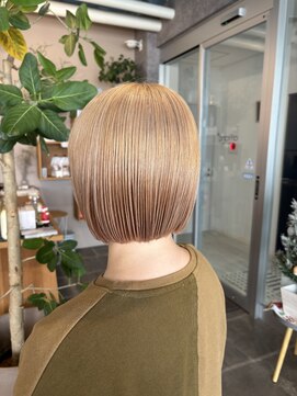 アールフランプラス(arFranc+) ブロンドボブ