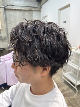 ヘアーラボ ハチ(HAIR LABO HACHI) 大人男子のスパイラルパーマ