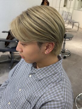 ユーフォリア 渋谷グランデ(Euphoria SHIBUYA GRANDE) 海外風毛流れカット   メンズハイトーン   Syuri