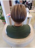 ショートボブ