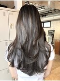 アッシュベージュくびれヘアモテ髪フェミニンロング