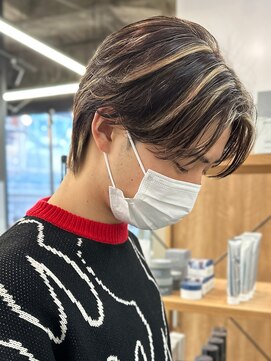 エルマーク 渋谷(L-MARK) ハイライトセンターパートメッシュダブルカラーツーブロック