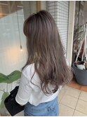 くすみカラー×エアリーパーマ｜ふんわり前髪でつくるこなれ感