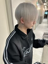 シア(XIA) 複雑履歴からのホワイトカラー