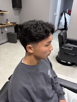 アケタ(AKETA) フェザーパーマ&テーパーフェード