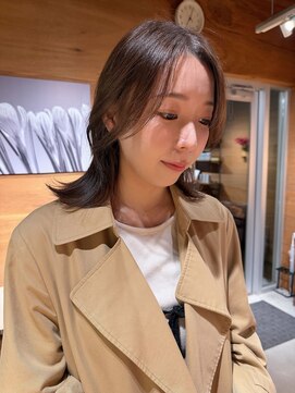 美容室 ビ フェスカ(B FESCA) #ミディアムレイヤー#顔周りレイヤー#寒色ベージュ