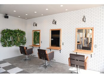 Agu hair hopi 鳥栖店【アグ　ヘアー　ホピ】