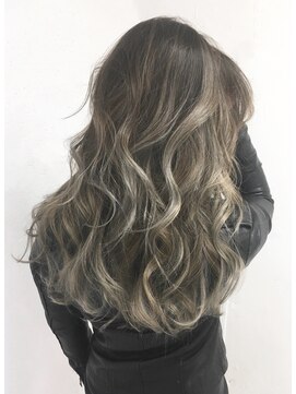 ラエティス(Laetus) 白髪染め対応バレイヤージュカラーでオシャレに♪/ダブルカラー