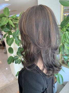 e.m.a プレミアムビューティーサロン 栄駅店(e.m.a PREMIUM BEAUTY SALON) 韓国風ヨシンモリ