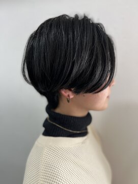ツムグ 代官山店(TUMUGU) 大人可愛い30代40代50代黒髪前下がりショートボブ丸みショート