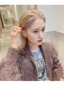 スニュウ(snuw) ホワイトベージュ　伏見/栄/ブリーチ/ボブ