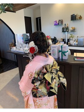 ビジョルノ つくばみどりの店(Begiorno) 20代成人式卒業式向け♪ナチュラルカラー編み込みアレンジヘア