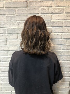 ユーリ(juli) ベージュハイライト