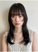 顔周りレイヤーカットくびれヘアミルクティーベージュカラー