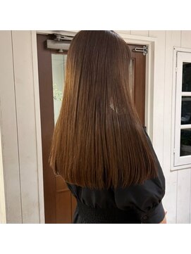 プレイスインザサン(PLACE IN THE SUN) パツっとカット