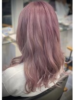 キャラ シャローネ 池袋(Chara Chalone)&nbsp;ペールピンクホワイトベージュレイヤーカットな個性派ちゃん