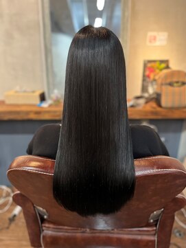 スローネ(THRONE) 縮毛矯正で艶髪／20代30代40代／新宿／髪質改善