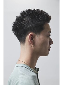 ザ フェイダーズ(The Faderz) 極道パーマニュアンスパーマ高円寺バーバースキンフェード眉毛