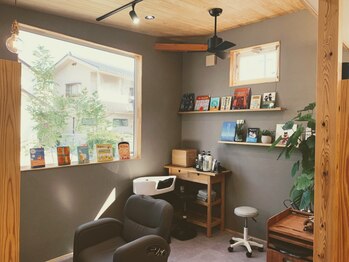 オトナリ hair salonの写真/【お子様同伴OK】ママも安心の完全プライベート空間。周りを気にせず、キレイな髪へ