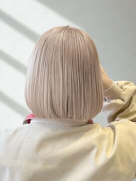 フェイス 石川町 (FACE) 透明感ベージュでつくる上品ハイトーンカラー/ブリーチ/ブロンド