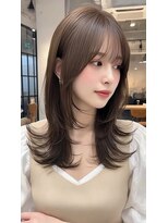 レス(Les.)&nbsp;ミディアムレイヤーバタフライカットハッシュカットダークグレー