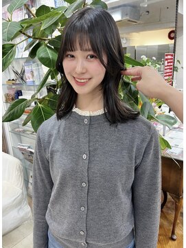 オブヘアージユウガオカ(Of HAIR Jiyugaoka) 【外はねミディアム】