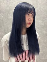 キャパ セントラル 天神 大名店(CAPA central)&nbsp;ブルーブラック ブリーチ ダブルカラー 前髪カット 20代 艶髪