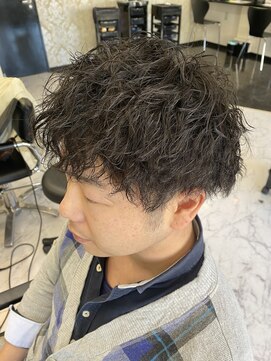 レヴィア(Revia) メンズパーマ