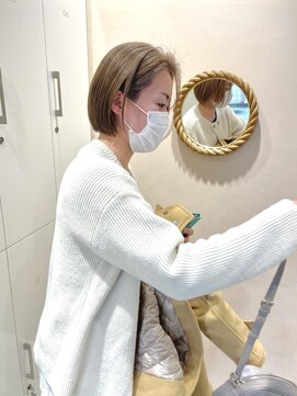 フィグバイアルテフィーチェ(fig by artefice) ミルクティーベージュ/ナチュラルボブ/ボブ#くすみベージュ