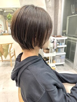 ミィ 表参道(mee.) 斜めバンク/グレージュカラー/デザインカラー/シルキーベージュ