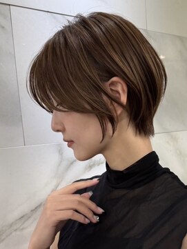 エリマ 横浜西口(elima) 横浜西口切りっぱなしミニボブショートレイヤー前下がり前髪なし