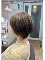 イロ(iro)&nbsp;ショートボブ/こっくりベージュ/丸みショート/レイヤーカット