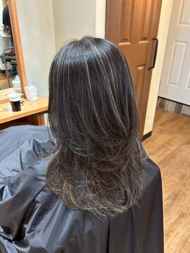 オーストヘアジジ(Aust hair Gigi) コントラストハイライト