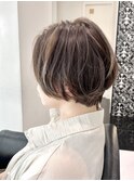 クセを活かしたショートボブ