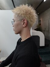 ソーレ(sole) ハイトーンスパイキーショート刈り上げメンズカット