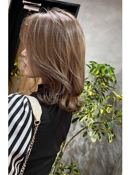 ラディックス(LADiX) ショートヘアハンサムショートシースルーマッシュグレージュ