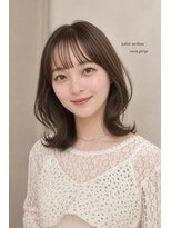 オーラ オモテサンドウ(Aura omotesando) くびれミディアム × 透明グレージュ