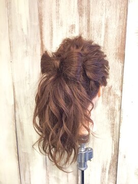 アンフィフォープルコ(AnFye for prco) 【AnFyeforprco】ポニーテール×リボンアレンジ