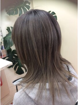 イッツヘアー(IT'S HAIR) 透明感溢れるカラー