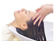 リゾートヘア(Resort Hair)の雰囲気（熟練されたヘッドスパの技術でお客様に癒しのお時間を♪）