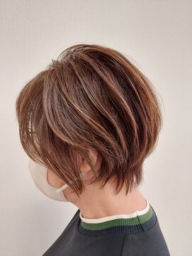 クレスフィリア (CLESC') 骨格補正美人ハイライトショート