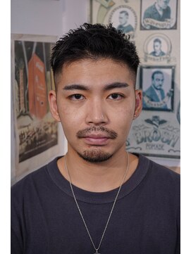 カーネル 大須(CARNEL) ベリーショート/直毛/フェード/刈り上げ