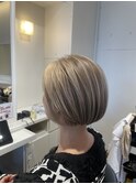ショートボブ