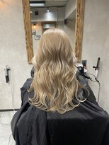 サニー 渋谷(SUNNY)&nbsp;nバレイヤージュ、ハイライト、レイヤーロング、グレーベージュ