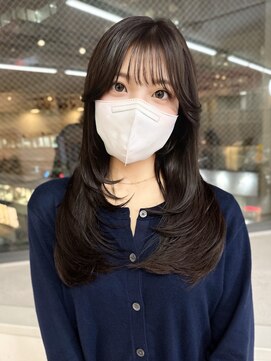 ミョンシル レイヤーカット/グレージュカラー