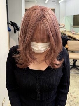 コーラルピンクベージュ