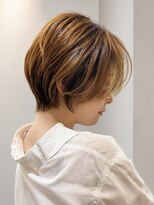 ニチカ(NYCHIKA)&nbsp;40代・50代｜前下がり丸みショートボブ｜くびれボブ