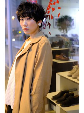 ヴェリテ(Verite produced by LA'BO) クセ毛風ボディーパーマ。ベリーショートスタイル