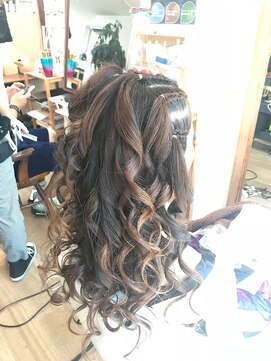 ロカット サロン(Roquat Salon) 安室ちゃんコーンロウアレンジ【ヘアアレンジ 立川/立川南/袴】