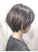 首に馴染む襟足が可愛い丸みショート